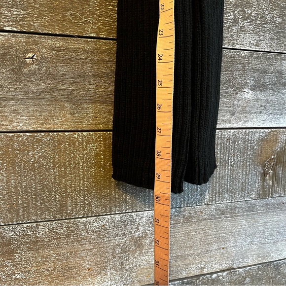 Brandy Melville black leg warmers - Picture 2 of 3